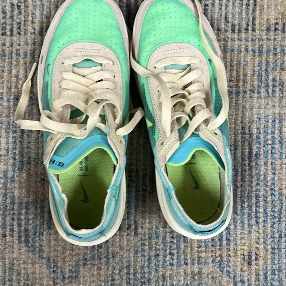 Nike women’s Waffle Ones sold out color 'Bleached Aqua Lime Glow' size6.5 - Picture 8 of 12